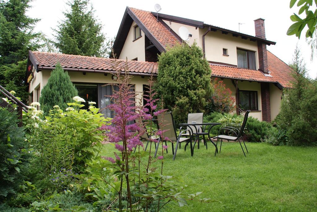 Gosciniec Yaga Wilkasy Exterior foto