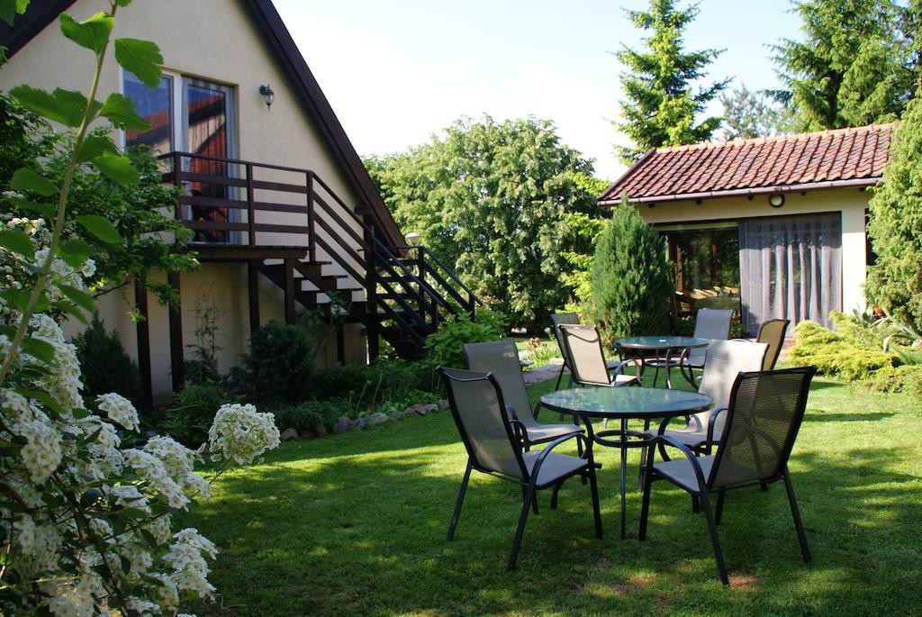 Gosciniec Yaga Wilkasy Exterior foto